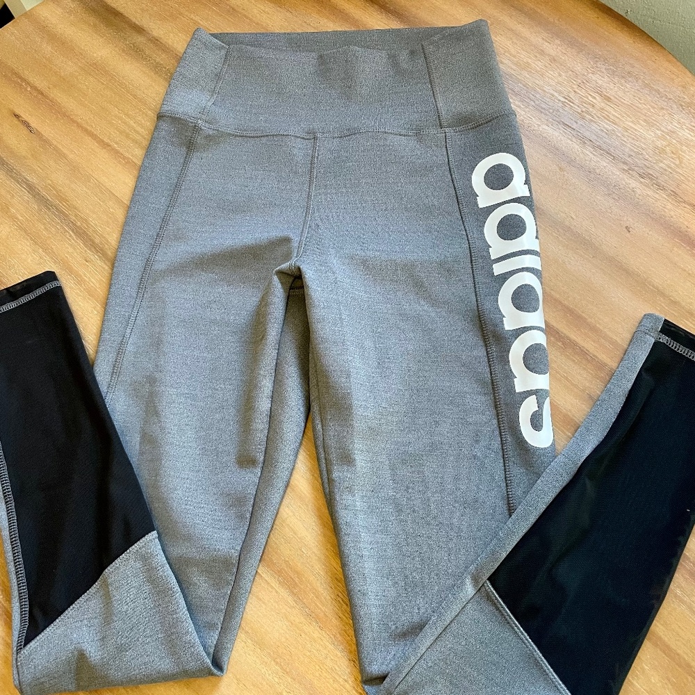 ADIDAS HIGH-WAISTED LOGO LEGGINGS